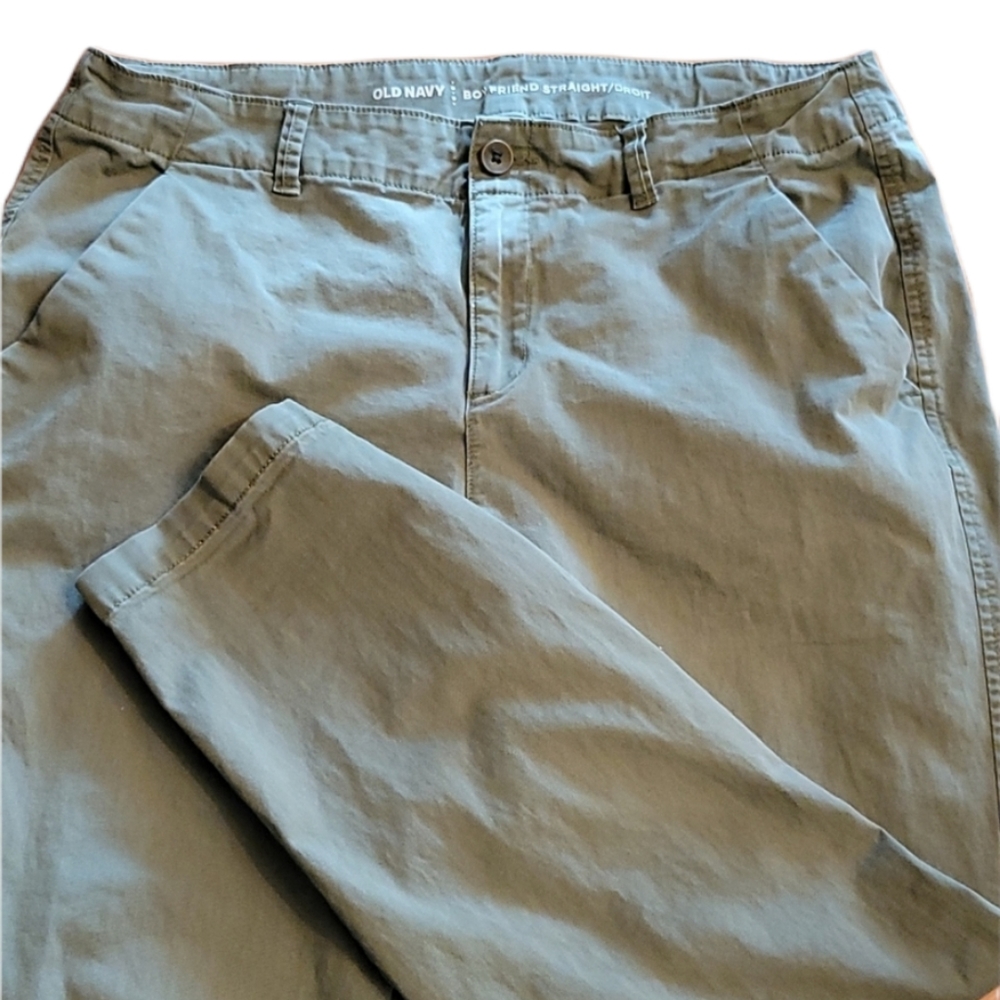 Old Navy Boyfriend Straight-leg cotton stretch flat-front khaki size 12